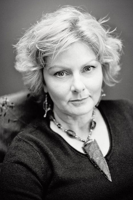 Faith Hunter: New York Times Bestselling Author